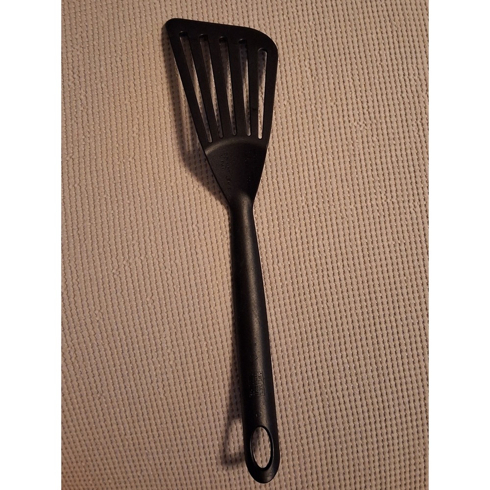 Kuhn Rikon Fish Turner Spatula, Made In Switzerland. Good Condition!